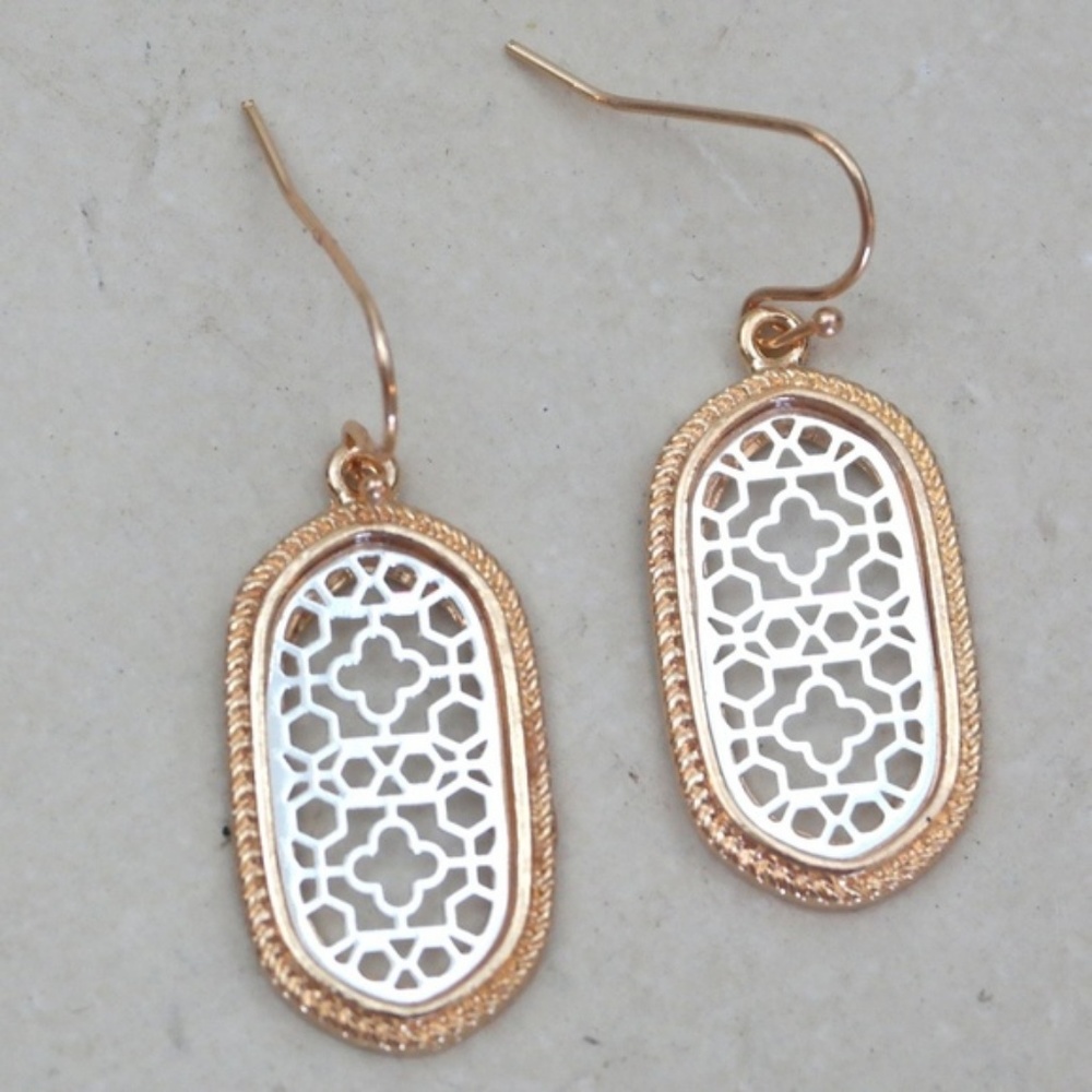💎 last pair • Gold + Silver Oval Earrings - Picture 2 of 3